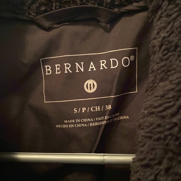 Bernardo Quilted Puffer Vest - Picture 7 of 13